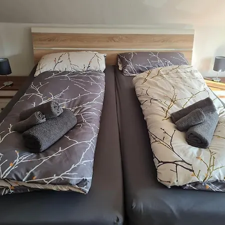 Dachgeschosswohnung - Erholung Mit Waldblick Апартаменты *