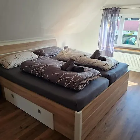 Dachgeschosswohnung - Erholung Mit Waldblick *